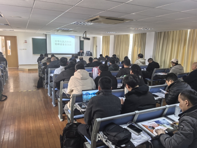 2025年特種設(shè)備作業(yè)上崗電梯維修T證培訓(xùn)班順利啟動，安全培訓(xùn)提上日程